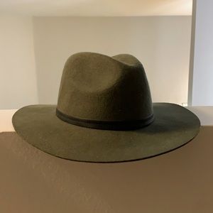 BOHO WOOL FEDORA with faux leather band from UO